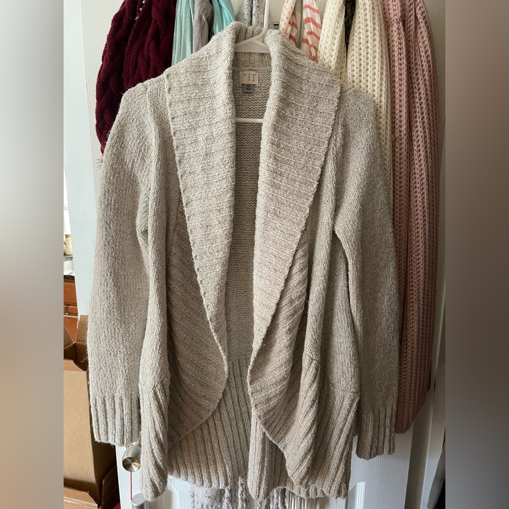 Ultra soft gray cardigan, size XS